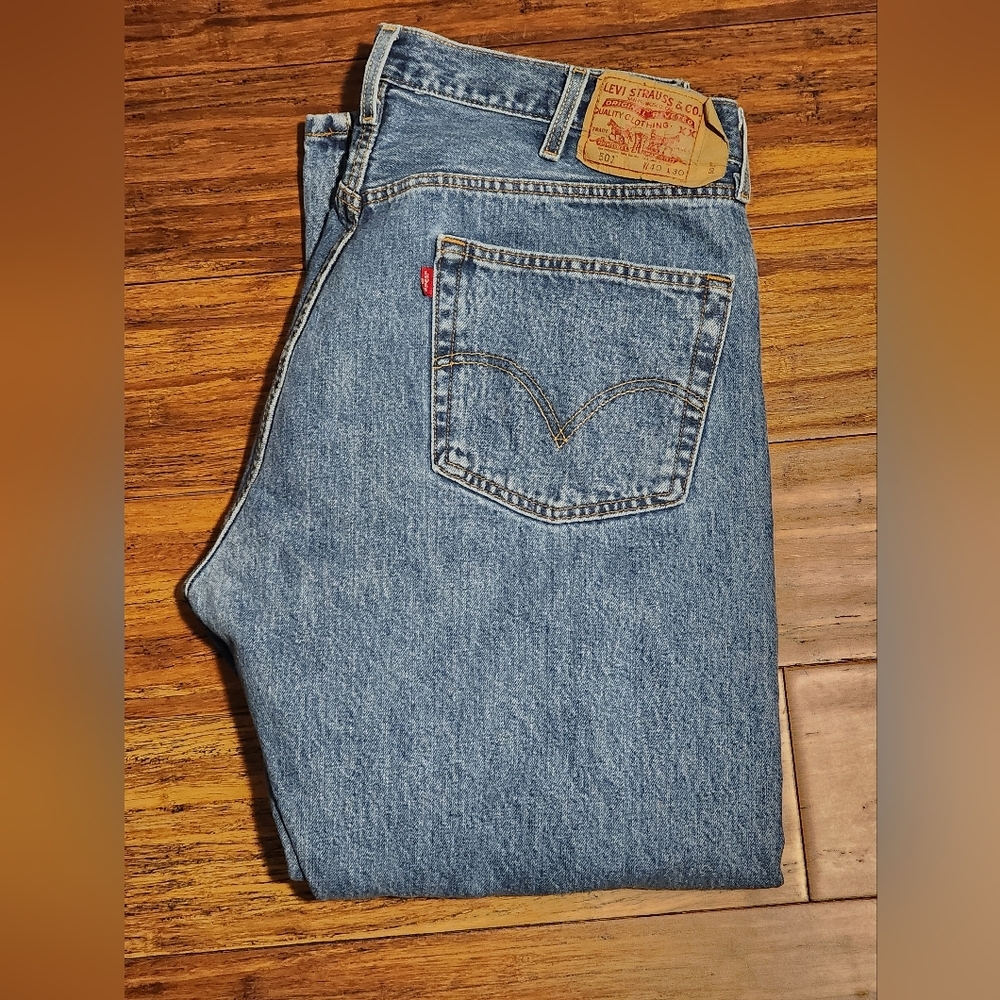 Levi's 501 men's jeans 40x30. *422.1